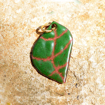 Pendentifs avec cordon (n°W5)