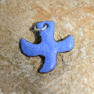 Dove pendant with cord (2 x 2 cm) - Light Blue (n°32)