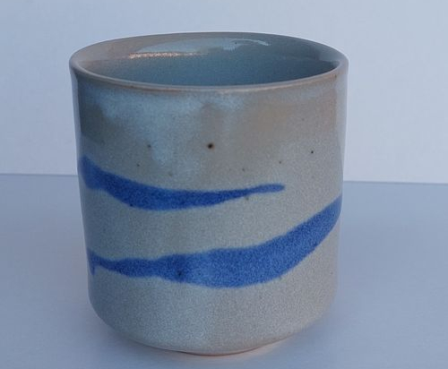 Decorated cup grey