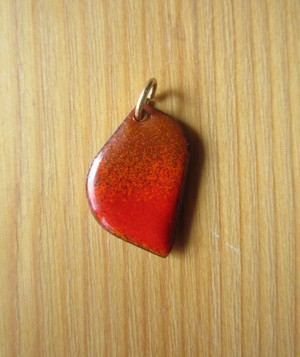 Pendentifs avec cordon (n°W4)